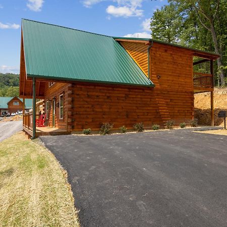 The 3 Bears Is A Newly Built 3 Bedroom Cabin Only 3 Minutes From The Parkway! Pigeon Forge Exterior foto