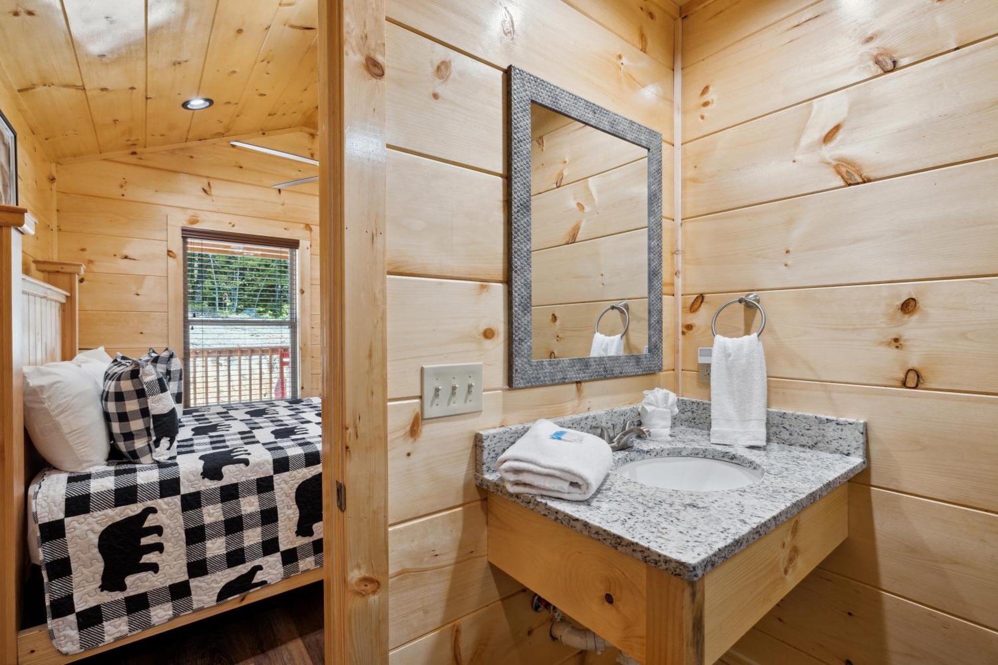 The 3 Bears Is A Newly Built 3 Bedroom Cabin Only 3 Minutes From The Parkway! Pigeon Forge Exterior foto